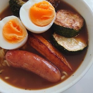 簡単！！インスタントラーメンで☆カレーラーメン